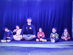 -猴有戏教育戏剧·音乐剧·主持口才·演讲朗诵辩论(环球港华师大校区)