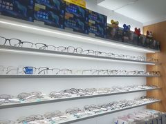 -视野联行眼镜·蔡司·依视路(省体育馆店)