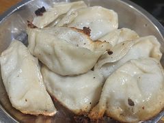 -黄阿姨锅贴大王(万航渡路店)