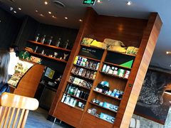 -星巴克臻选(呼和浩特维多利摩尔城店)