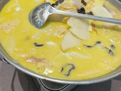 -香山湖家家宴(中山陵店)