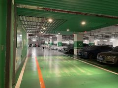 -虹桥天地-停车场