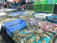 -霞涌市场海鲜摆卖区