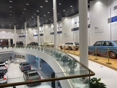 -杭州中沃沃尔沃4S店(滨江区店)