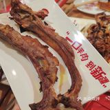 单吃我都觉得好吃 然后里面包上一串羊肉串