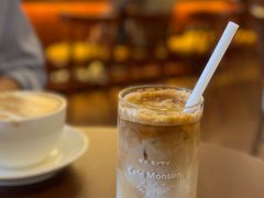 -Café Monson