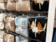 -优衣库(天津鲁能城购物中心店)