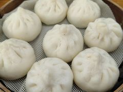 鲜肉小笼-近水楼糕团(景德路店)