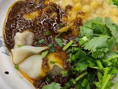 麻辣抄手（香菜自己家）-耙豌豆重庆小面