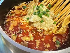 -六福烧烤酒馆(秦隆步行街店)