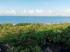 -三亚湾海居铂尔曼度假酒店