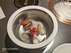 -钱小奴海鲜自助黑金店(杭州滨江龙湖店)