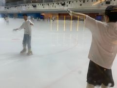 -冠军冰场CHAMPION RINK(环球银泰城店)