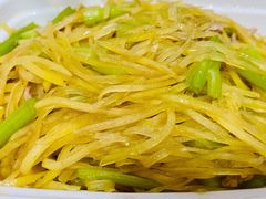 芹菜丝肉丝土豆丝-黑石礁酒楼·海鲜(黑石礁店)