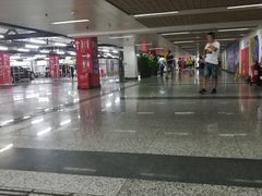 -虹桥火车站-停车场