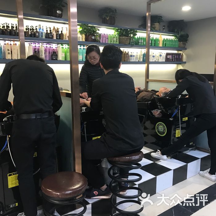 沙宣美发明沙廊