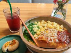 -山茶云南菜(永安里店)