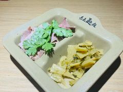 -亮亮拉面(师范路店)