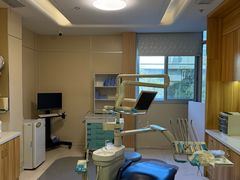 -上海仁爱医院口腔科 · 种植
