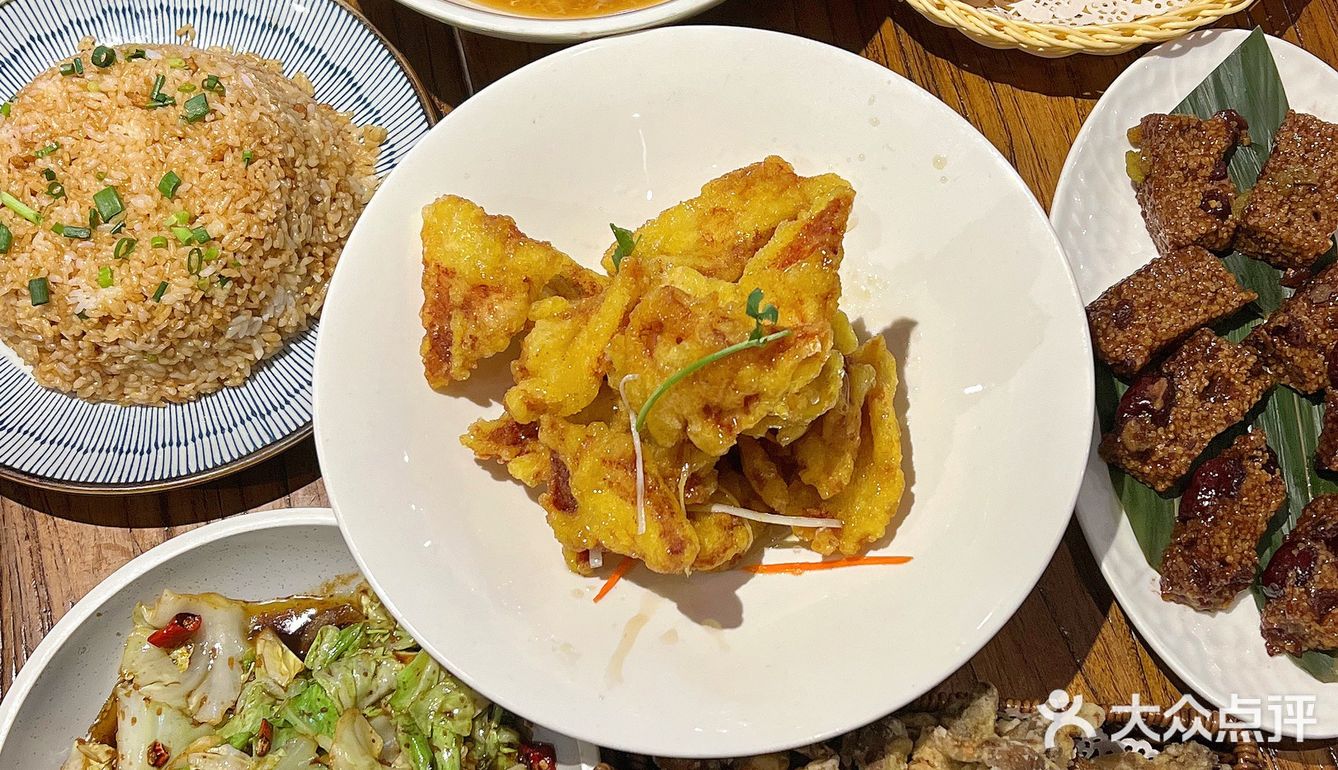 在青岛你永远可以相信学校旁边人均30的平价炒菜饭店！