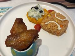 -水桶王国主题餐厅·聚会·生日派对·亲子活动·家庭套餐(亚龙湾希尔顿店)