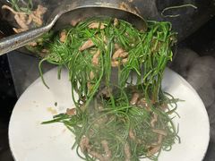 -大众跷脚牛肉馆·非遗传承单位(峨眉山店)