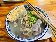 -叶新小吃店(来凤小区总店)