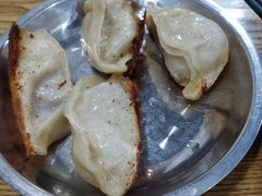 -黄阿姨锅贴大王(万航渡路店)