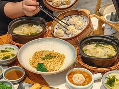 -馋三尺蟹粉小笼(人民广场店)