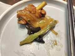 -锅老头海鲜铁锅炖