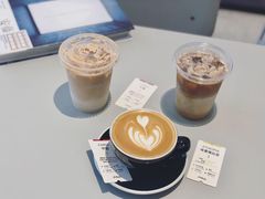 燕麦牛奶拿铁-Seesaw Coffee(上生新所店)