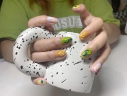 -槿里日式美甲工作室