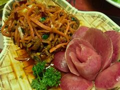 酸萝卜炒牦牛肉-吉祥圣雪藏餐