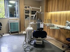 -上海仁爱医院口腔科 · 种植
