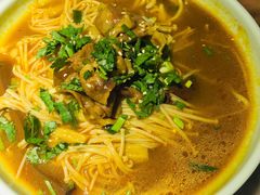 酸汤肥牛面-轻捞慢起面馆(新世界百货店)