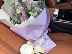 -上海星瀚奔驰4S店(红柳路店)