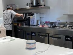 -喜茶(滨江宏岸店)