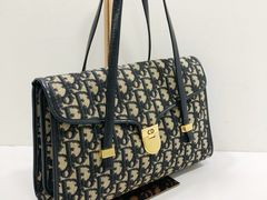 -小飞侠奢侈品回收 寄卖 养护(宝山宝龙广场店)