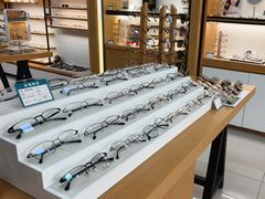 -何氏眼科视光中心·眼镜·配镜(汇泉东路店)
