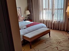 -锦龙国际酒店(天津奥体中心华苑地铁站店)