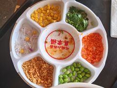 -顺溜·手工刀削面·黑金店(铜锣湾店)
