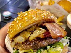 -The Habit Burger Grill 哈比特汉堡(爱琴海店)