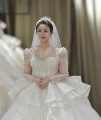 点击看大图 -爱伊人婚纱礼服美妆馆