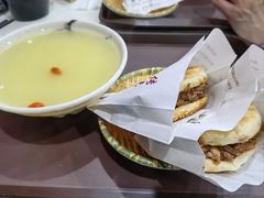 -穆得·老周家牛肉烧饼(普利街店)