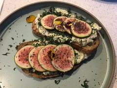 无花果手撕鸡肉tapas-Toris(LuOne凯德晶萃广场店)