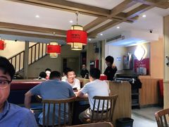 大堂-辣得叫湘菜(四明店)
