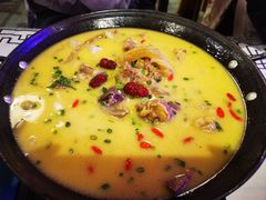 -霄汉牛三鲜湖北砂锅菜(万松园2店)