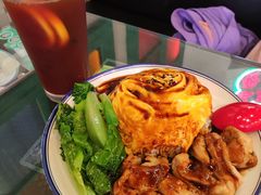 芝士滑蛋鸡扒饭-港爺茶檔·茶餐厅(东晓南路店)