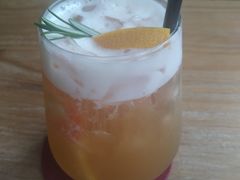 冰摇西柚凤梨茶-A30 BISTRO