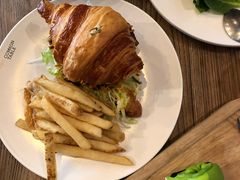 -Common Table · Brunch & Coffee
